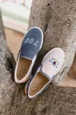 Inkkas Bee You Slip On